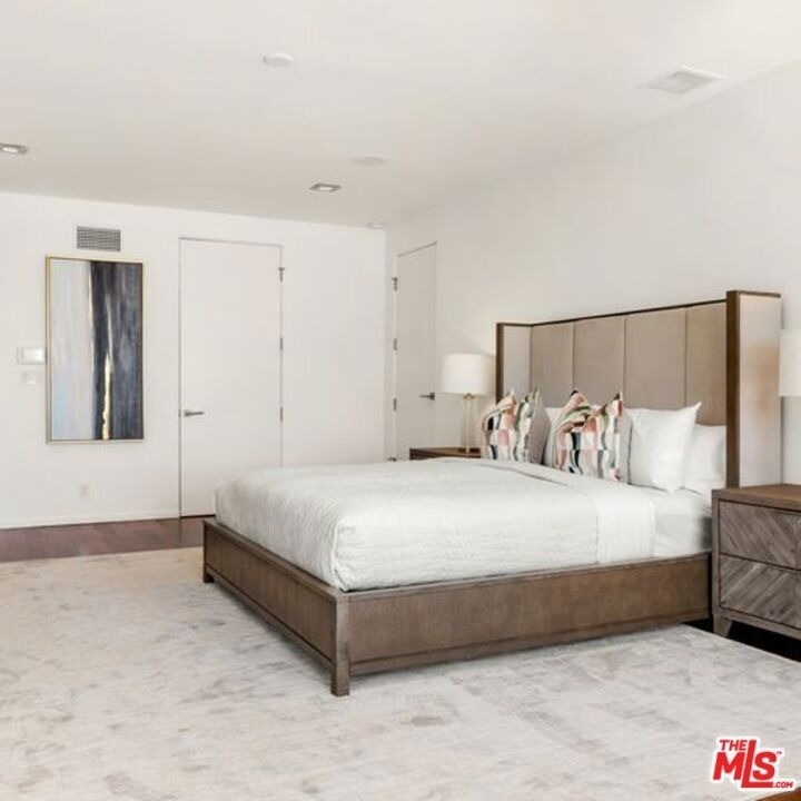 8954 St Ives Drive - Photo 14