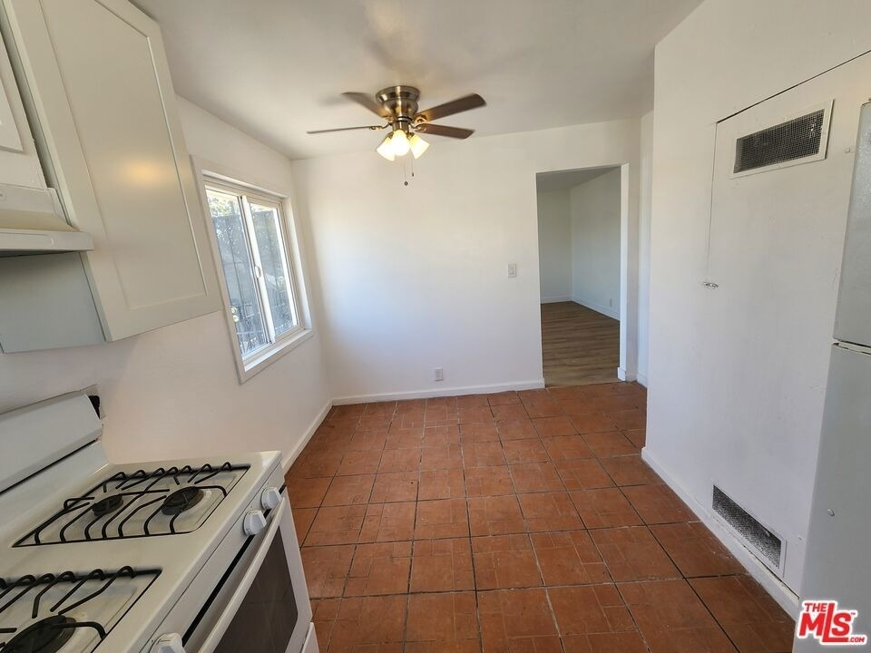 1499 W 35th Place - Photo 6