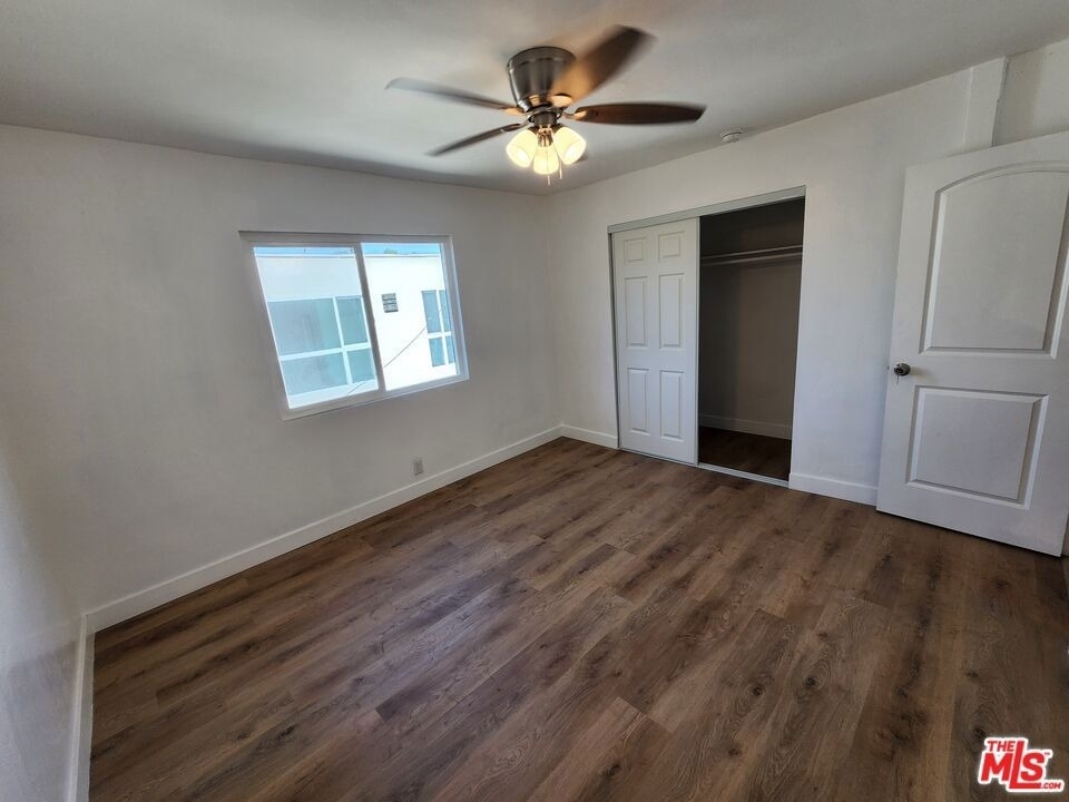 1499 W 35th Place - Photo 9