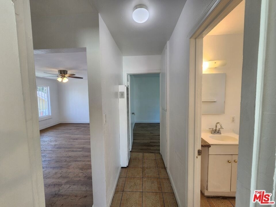 1499 W 35th Place - Photo 14