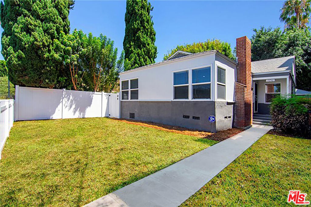 11250 Mississippi Avenue - Photo 0