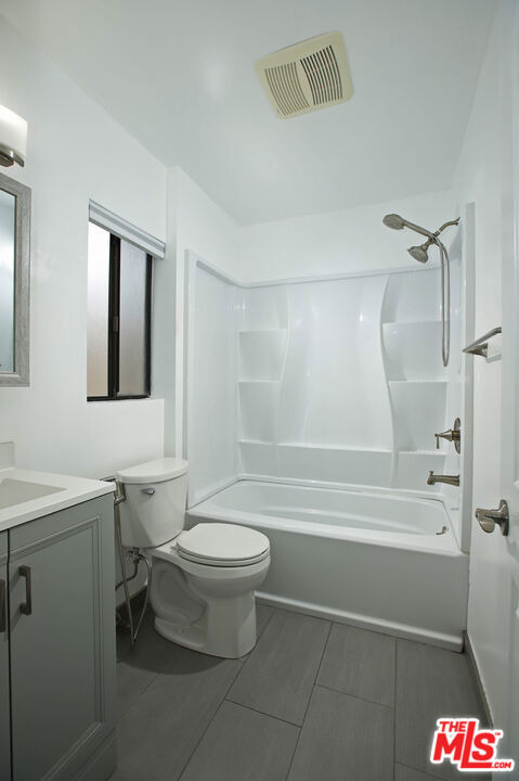 10214 Samoa Avenue - Photo 11