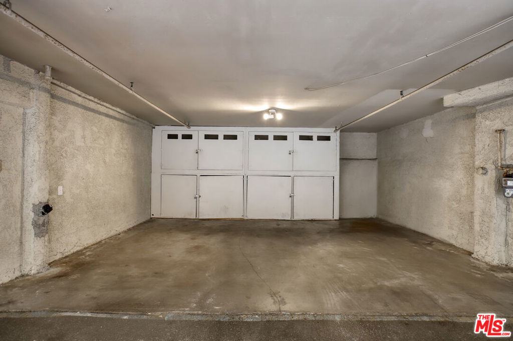 10214 Samoa Avenue - Photo 15