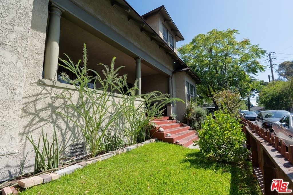 5555 Echo Street - Photo 18