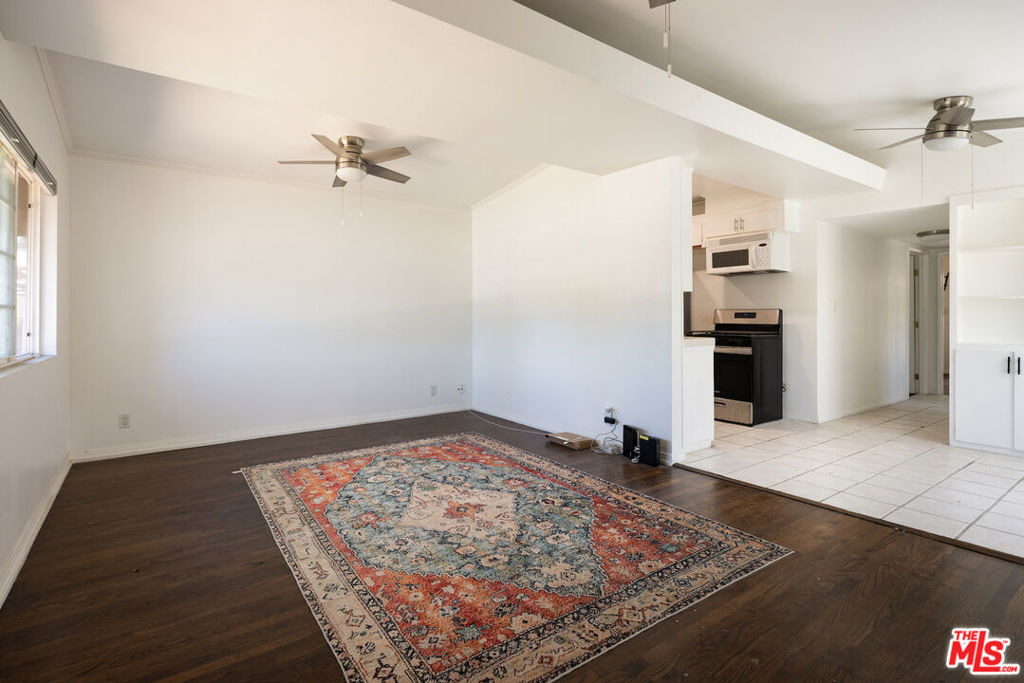 12844 Short Avenue - Photo 1