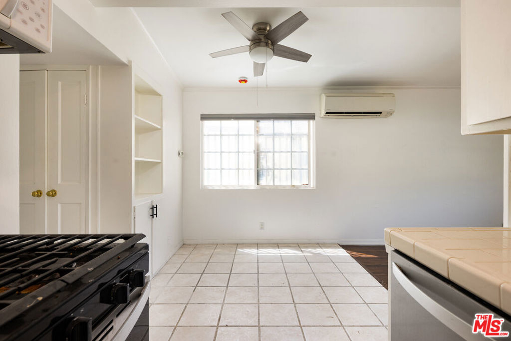 12844 Short Avenue - Photo 6