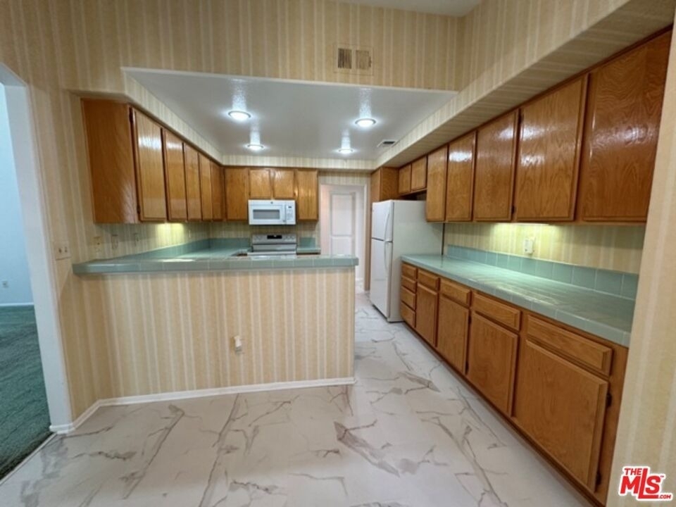 5515 Trevino Way - Photo 7