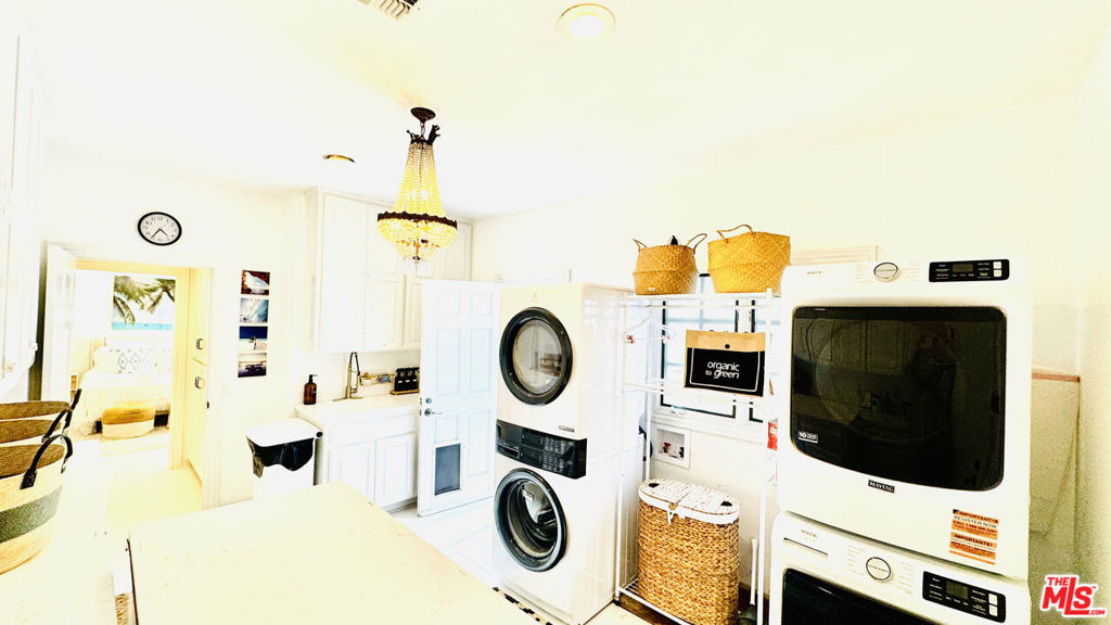1423 Floresta Place - Photo 38
