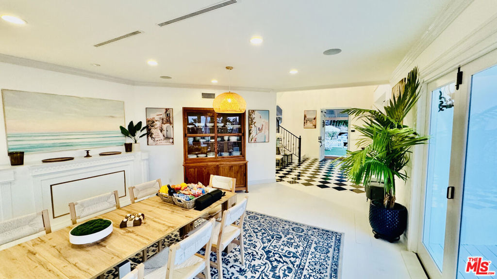 1423 Floresta Place - Photo 19