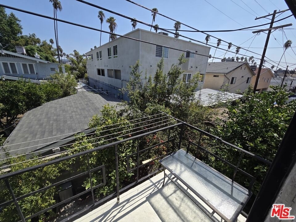 1532 N Harvard Boulevard - Photo 7