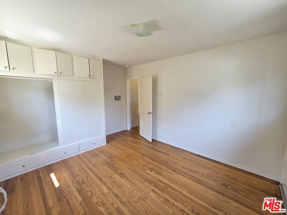 1532 N Harvard Boulevard - Photo 10