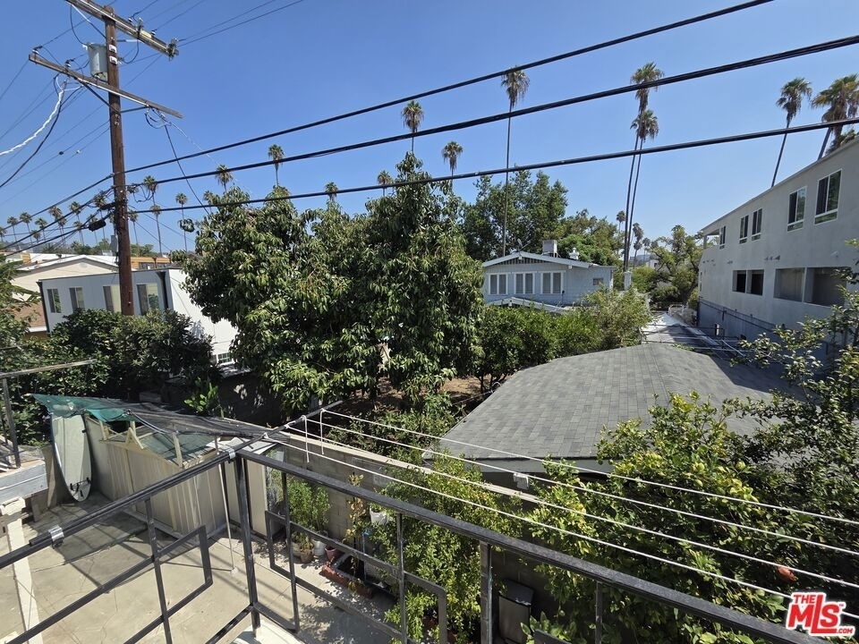 1532 N Harvard Boulevard - Photo 8