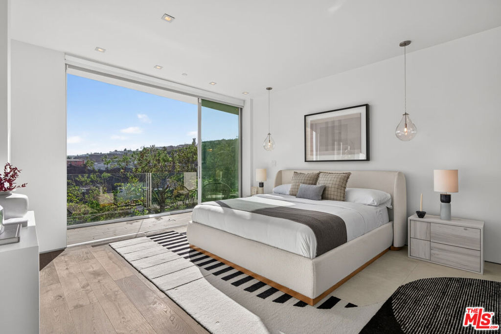 8760 Hollywood Boulevard - Photo 21