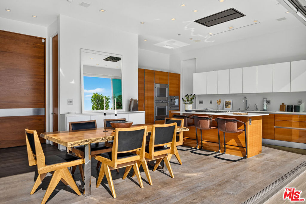 8760 Hollywood Boulevard - Photo 4