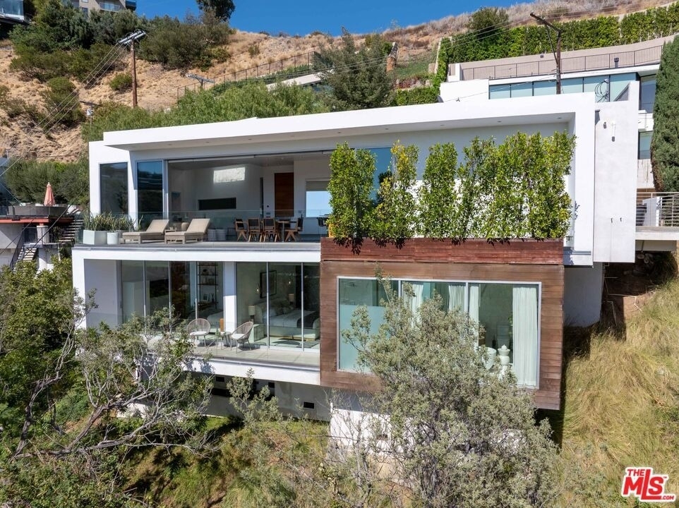 8760 Hollywood Boulevard - Photo 42