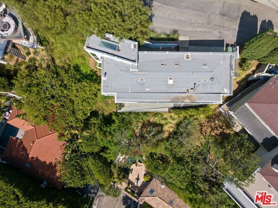 8760 Hollywood Boulevard - Photo 41