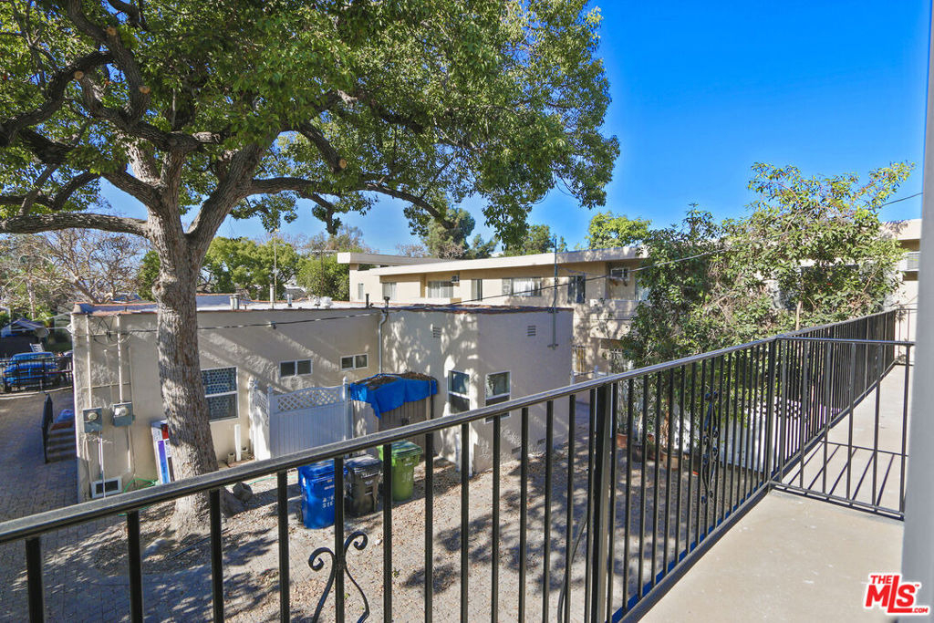 838 N Sycamore Avenue - Photo 7