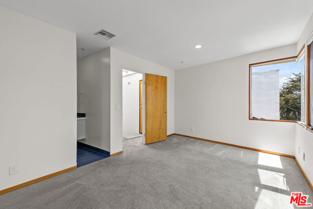 343 Rennie Avenue - Photo 7