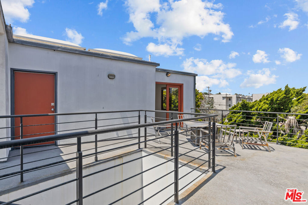 343 Rennie Avenue - Photo 12