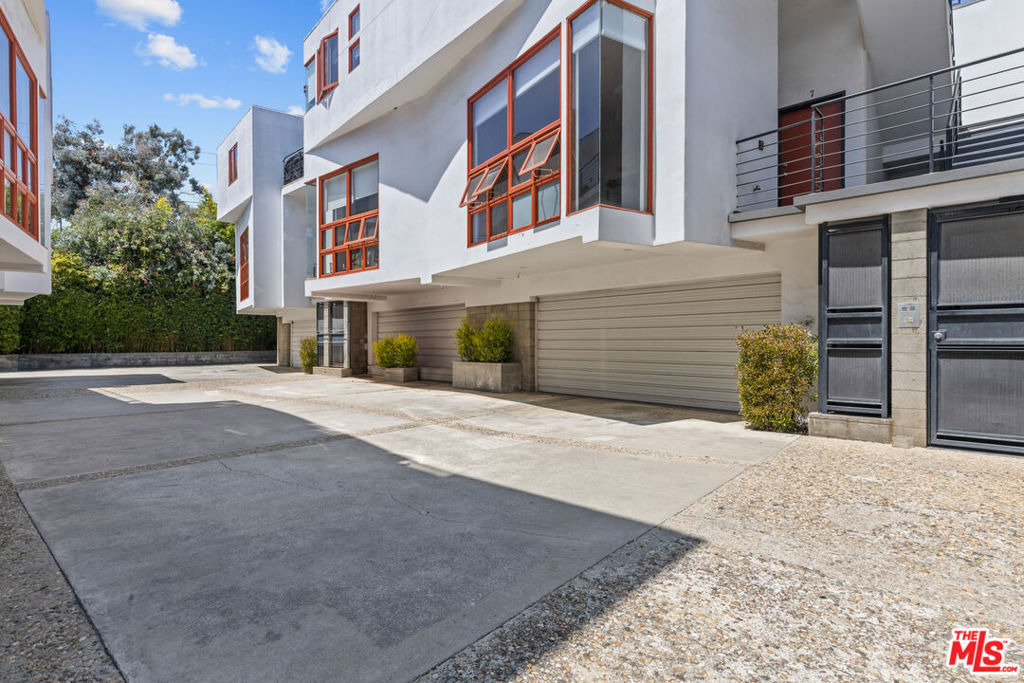 343 Rennie Avenue - Photo 14