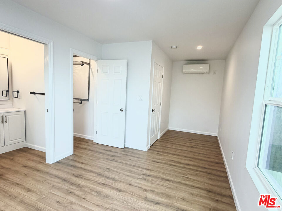 384 Hargrave Street - Photo 16
