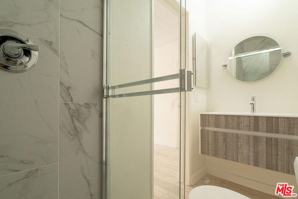 7548 W Hampton Avenue - Photo 21