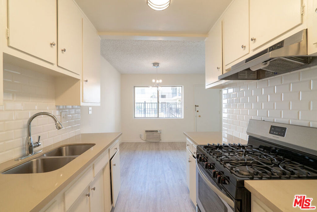 7548 W Hampton Avenue - Photo 32