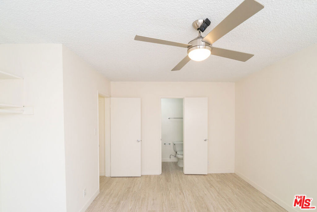 7548 W Hampton Avenue - Photo 44