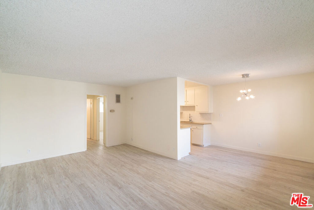 7548 W Hampton Avenue - Photo 33