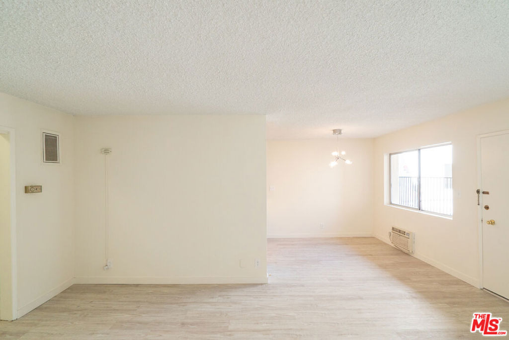 7548 W Hampton Avenue - Photo 7