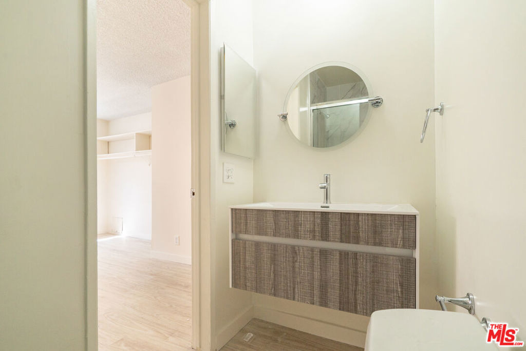 7548 W Hampton Avenue - Photo 46