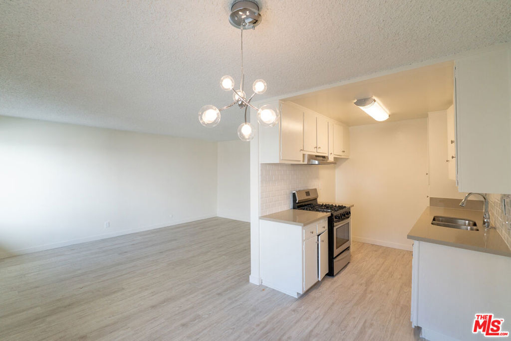 7548 W Hampton Avenue - Photo 0