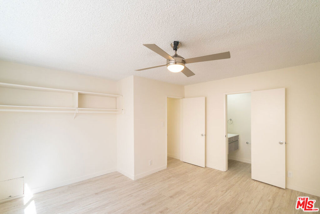 7548 W Hampton Avenue - Photo 43