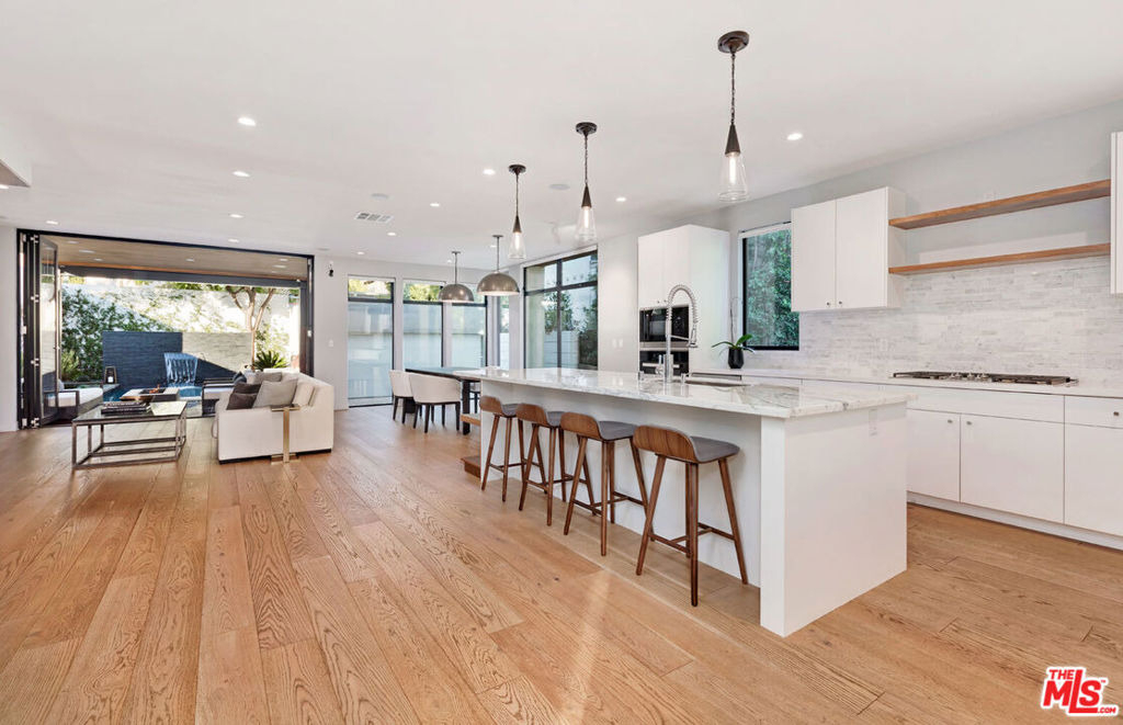 8925 Dorrington Avenue - Photo 2