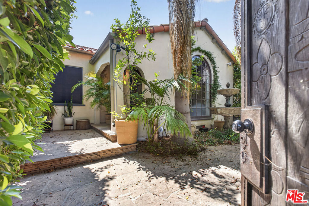 9002 Norma Place - Photo 1