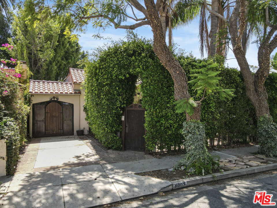 9002 Norma Place - Photo 30