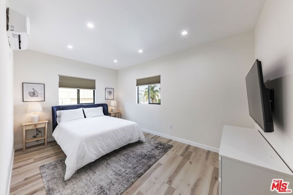 9024 Phyllis Avenue - Photo 13