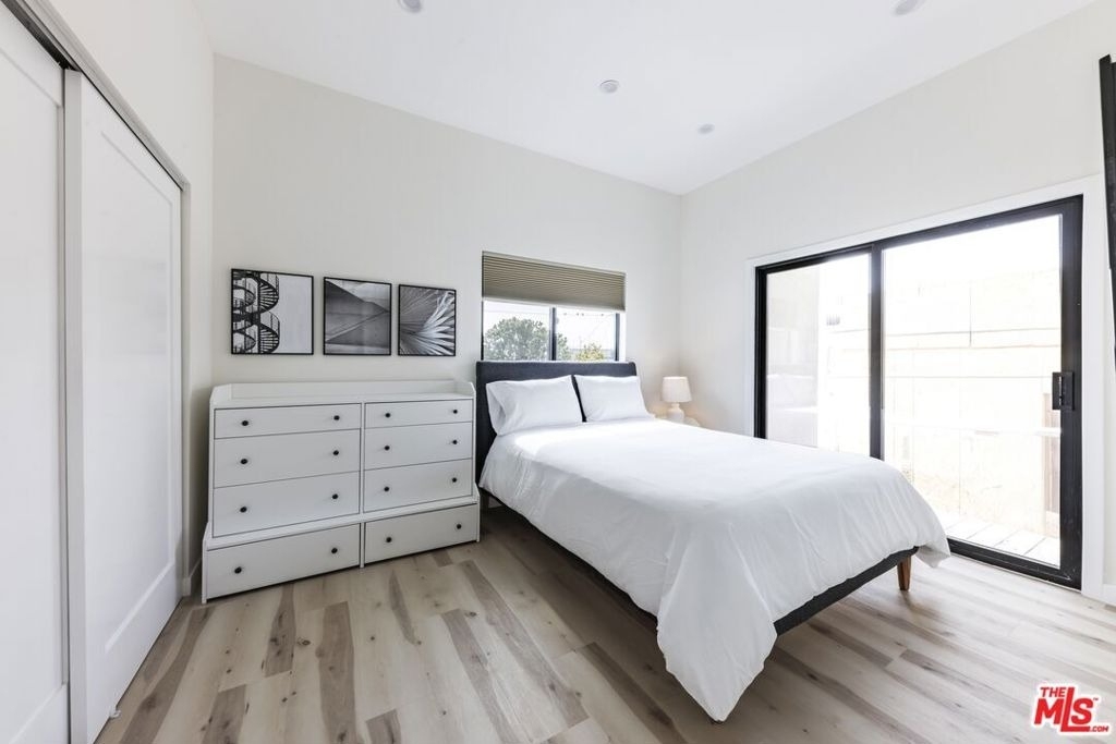 9024 Phyllis Avenue - Photo 12