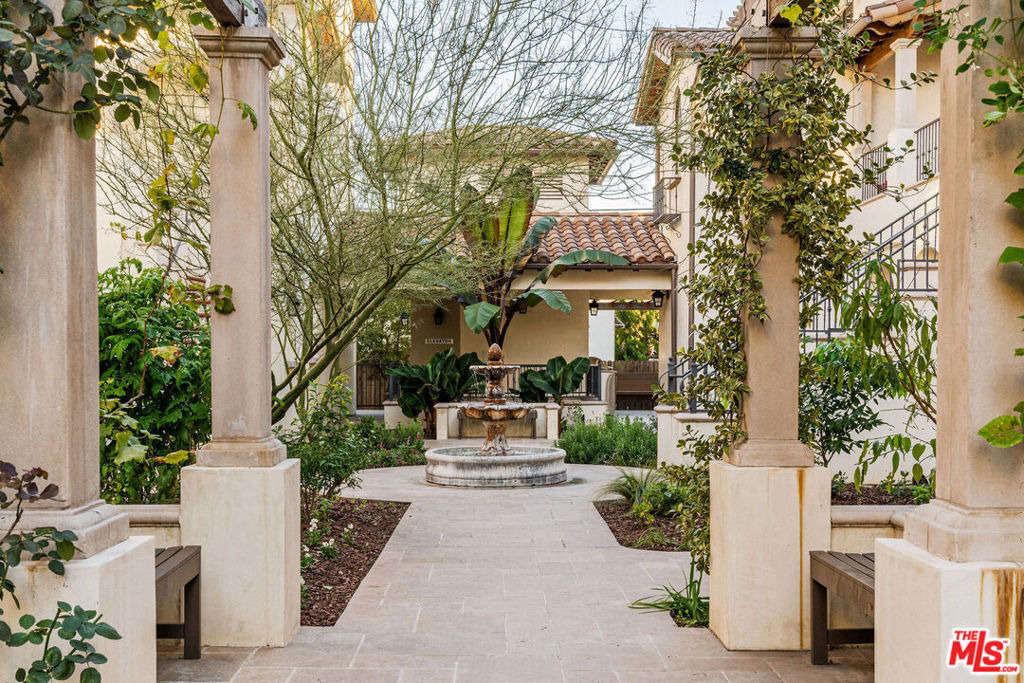 388 S Los Robles Avenue - Photo 22
