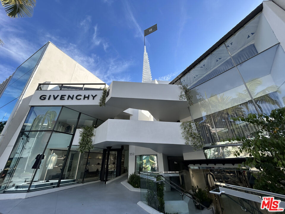 117 S Doheny Drive - Photo 16