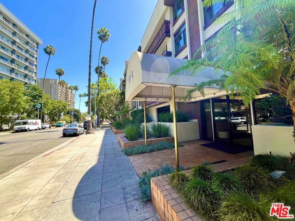 117 S Doheny Drive - Photo 15