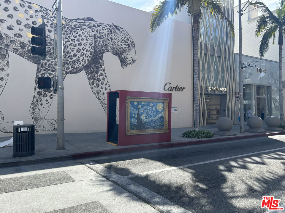 117 S Doheny Drive - Photo 17