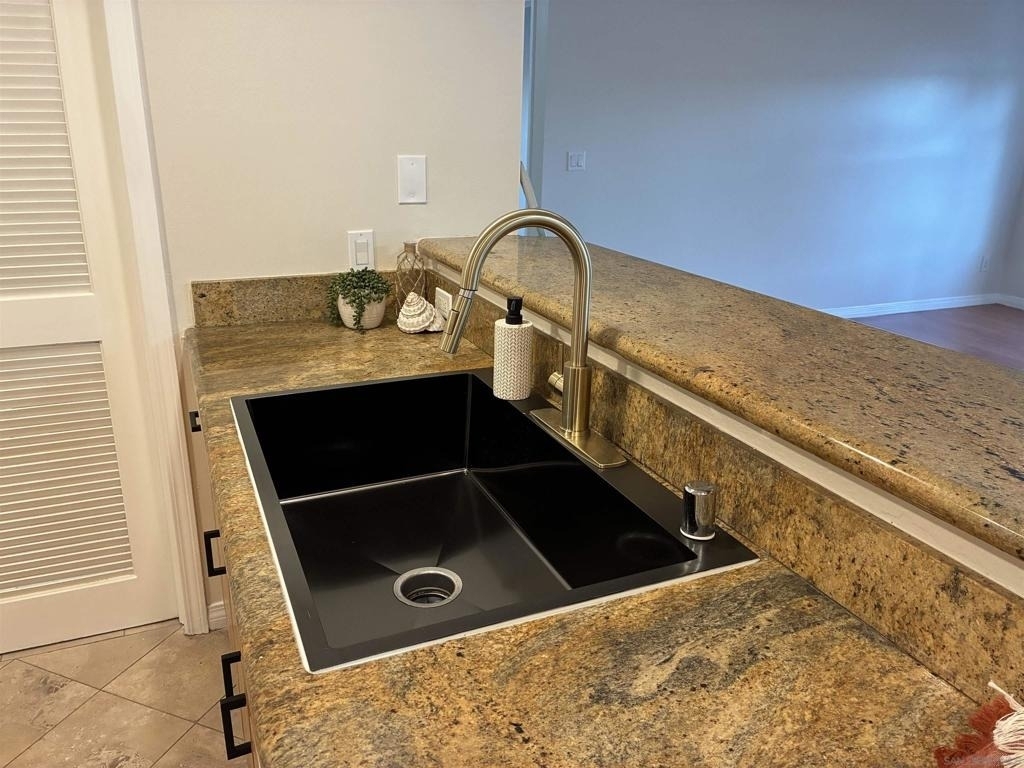 150 N River Circle - Photo 4