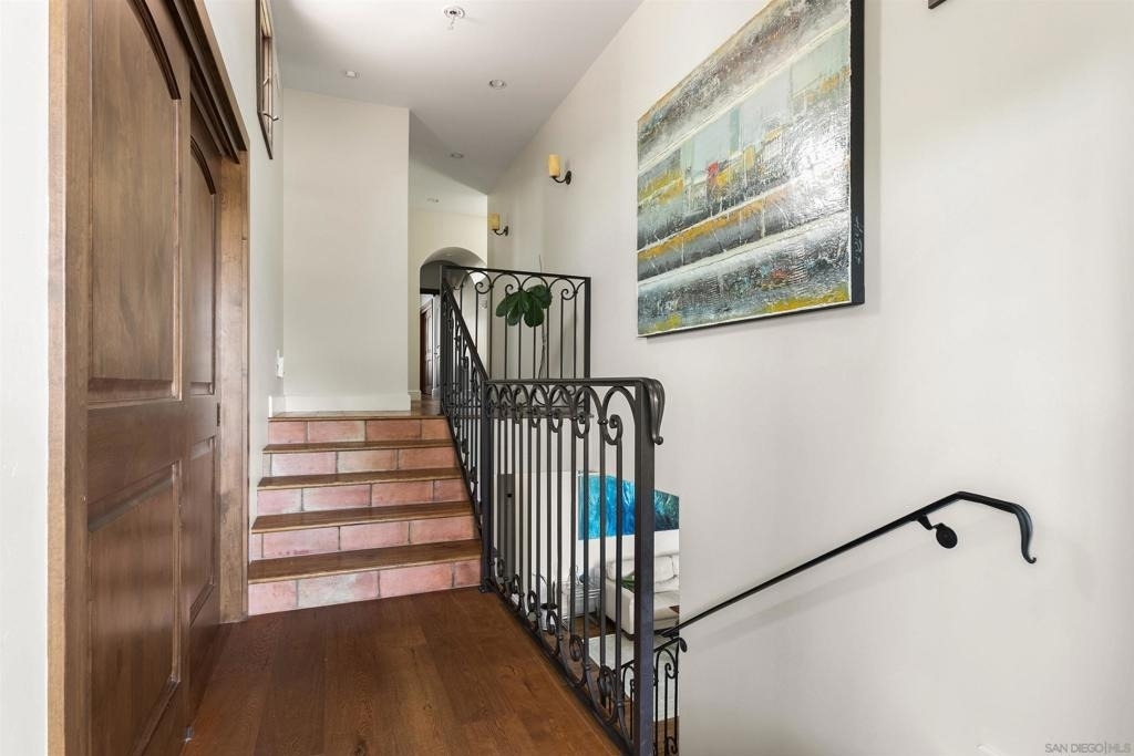 1834 Clove St - Photo 31