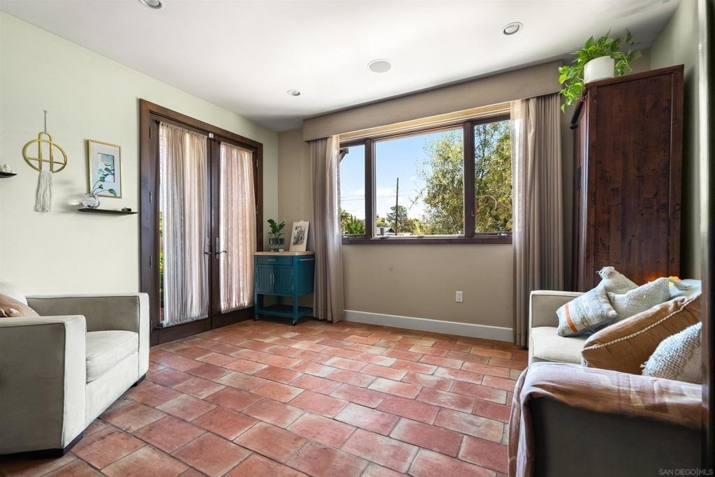 1834 Clove St - Photo 42