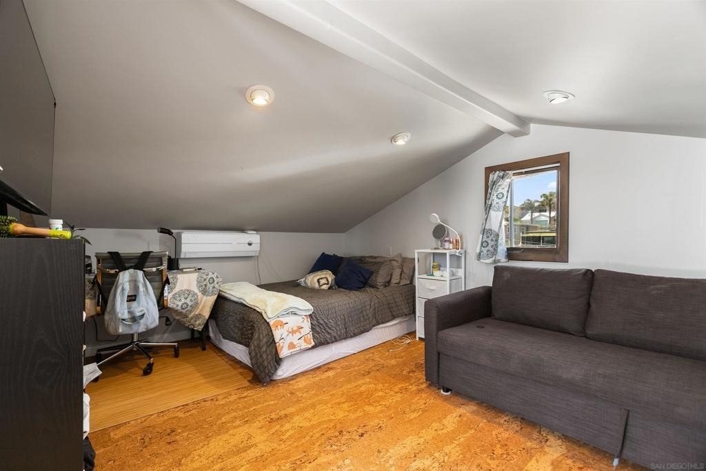 1834 Clove St - Photo 32