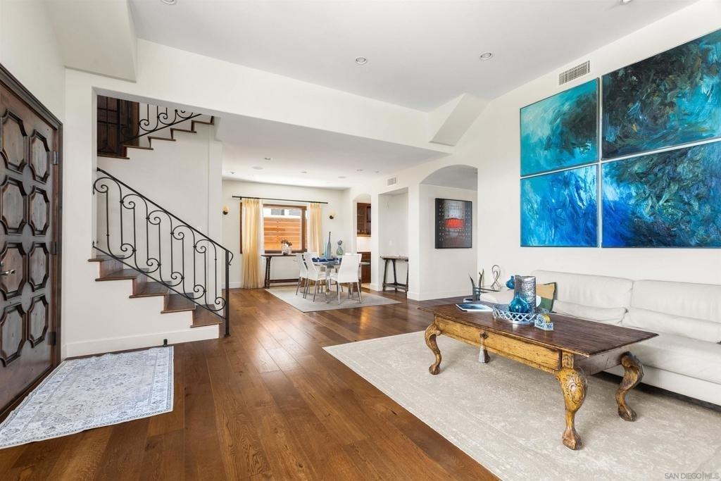 1834 Clove St - Photo 4