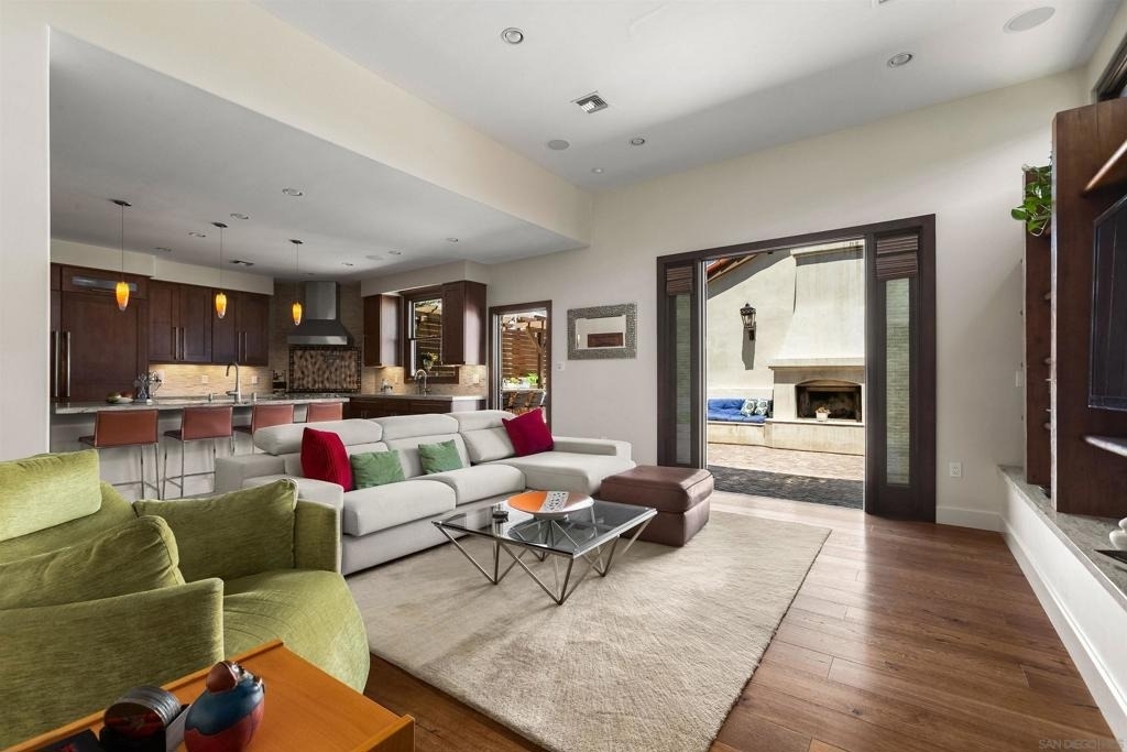 1834 Clove St - Photo 9