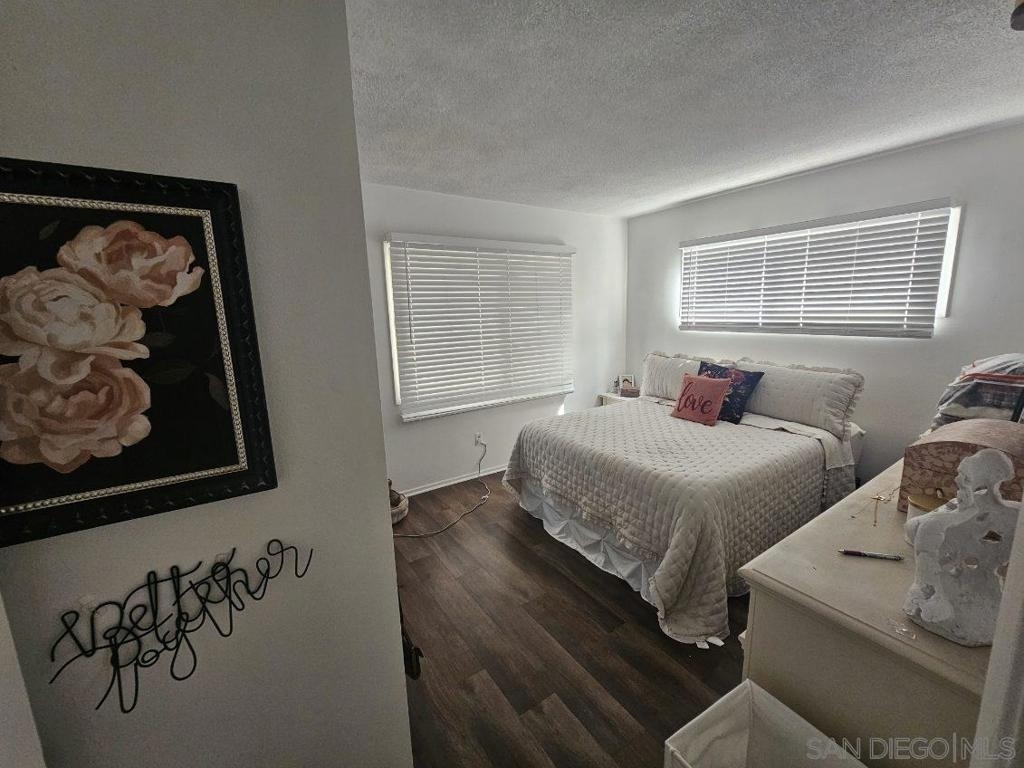 5030 Chaucer Ave - Photo 4