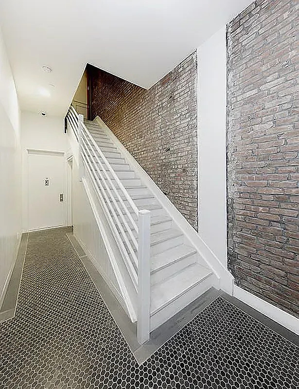 222 East 12th Street - Photo 11